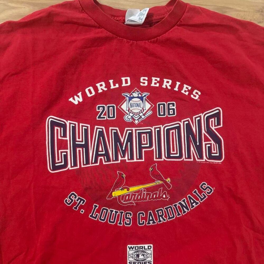 Vintage 2006 St. Louis Cardinals World Series Champions graphic tee size xl